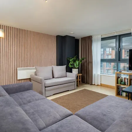 Urban Oasis: Heart Of City By Train Leeds  Exterior photo